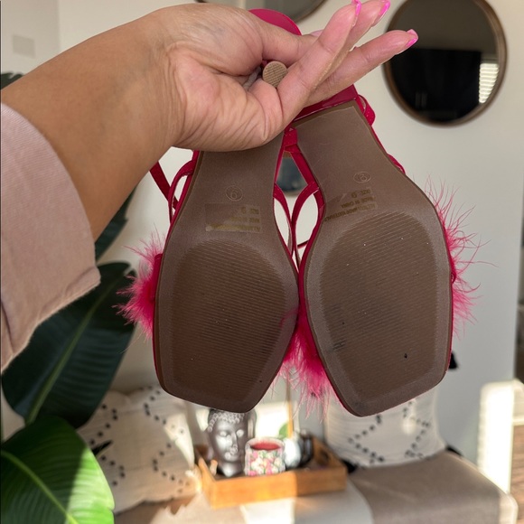 GORGEOUS❣️ Feather Strappy Heels - Size 9 ❤️👠🩷 - Picture 7 of 12